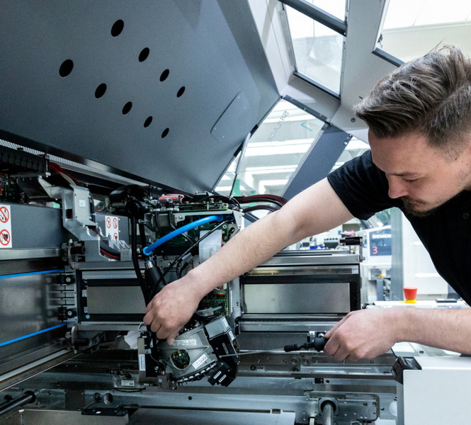 SMT Machine Types And Functions